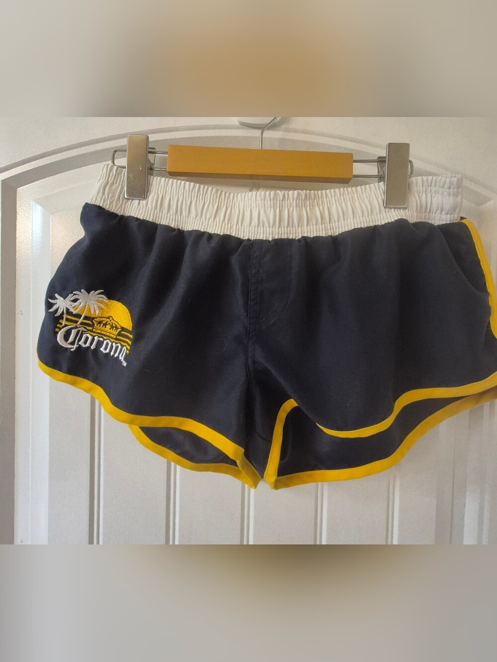 Womens Retro Style Corona Beer Shorts Size Medium